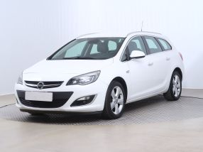 Opel Astra - 2013