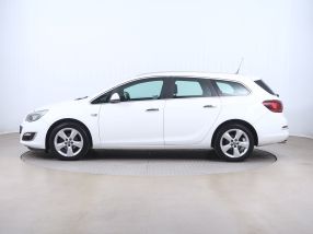 Opel Astra - 2013