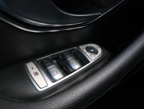 Mercedes-Benz E - 2017