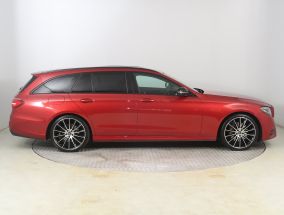 Mercedes-Benz E - 2017