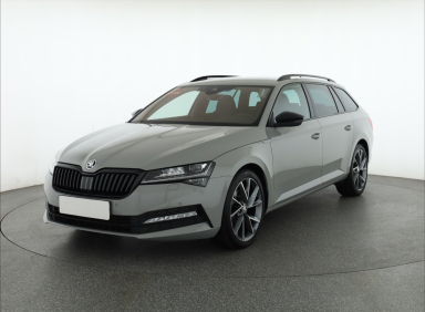 Škoda Superb - 2023