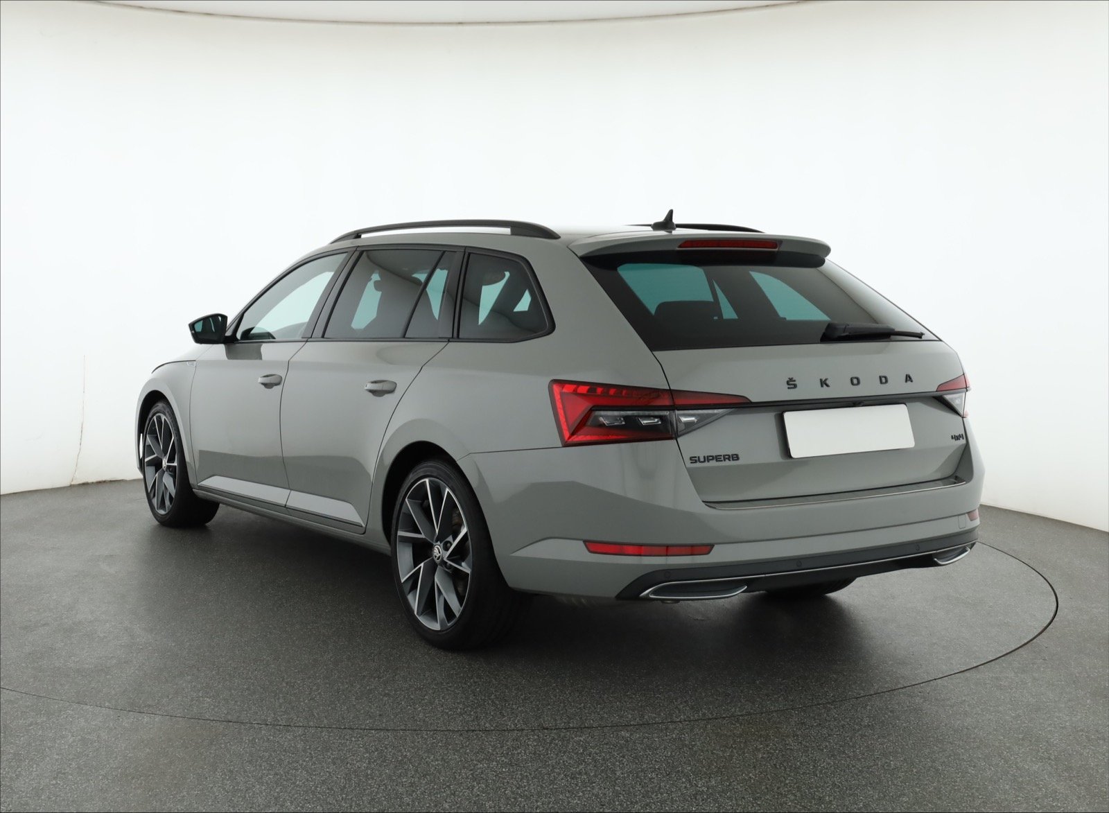 Škoda Superb - 2023