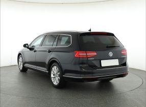 Volkswagen Passat - 2015