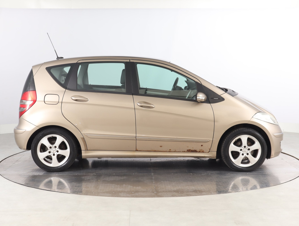 Mercedes-Benz A