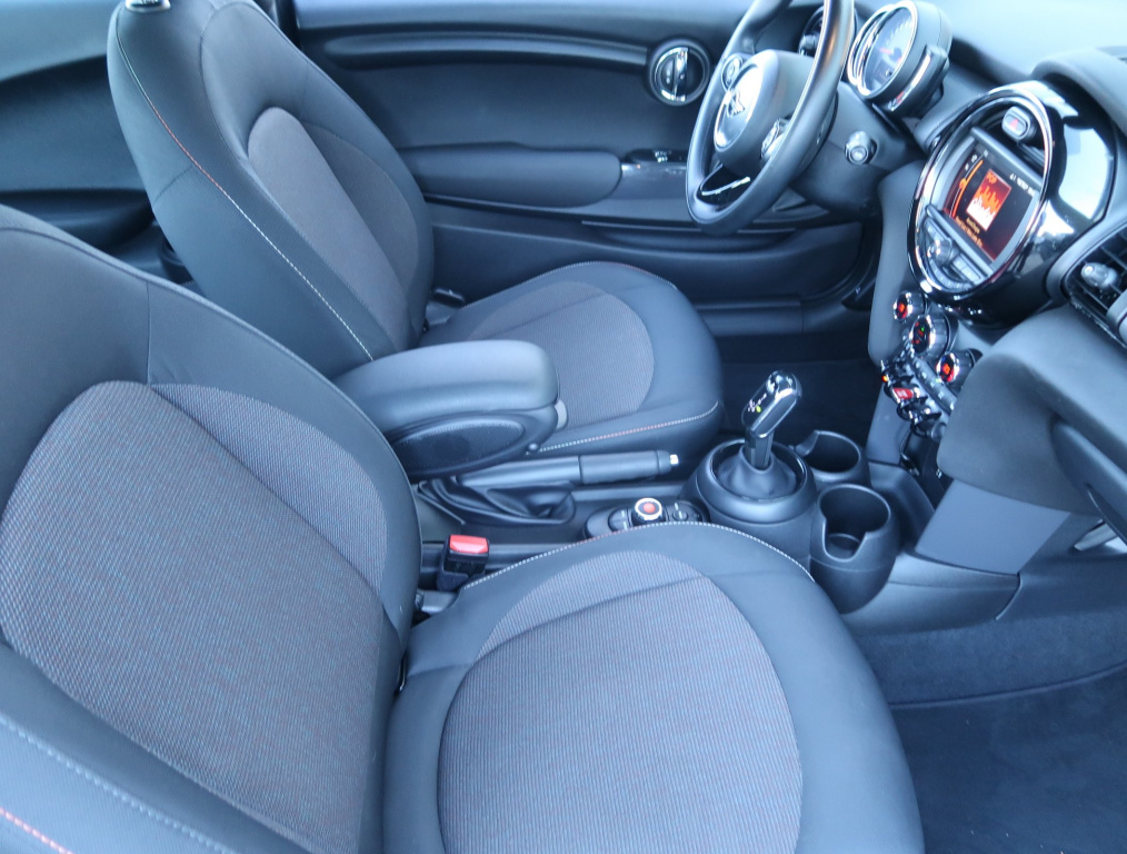 MINI 3-door