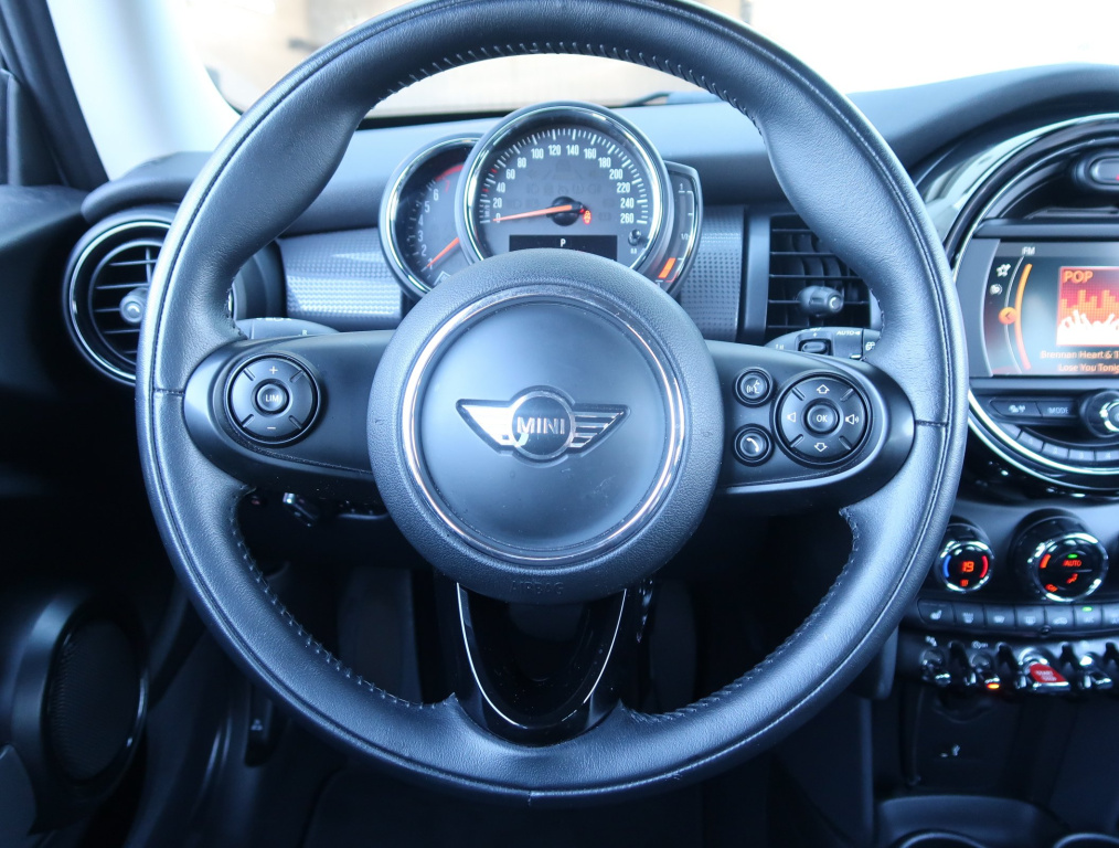 MINI 3-door