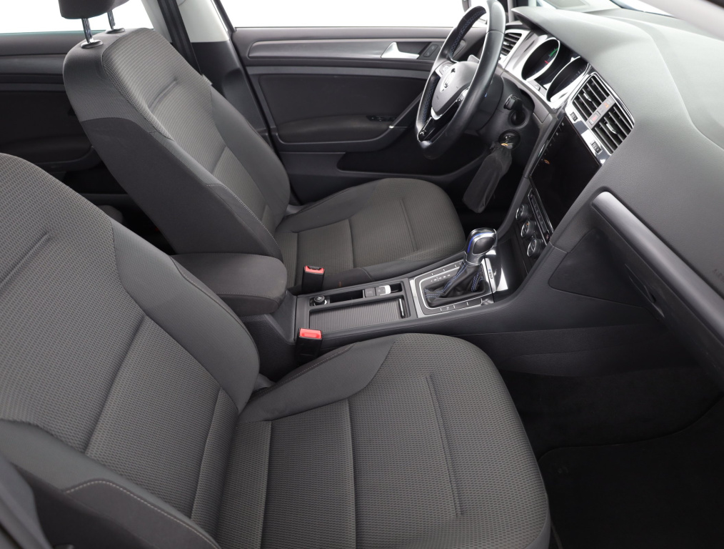 Volkswagen e-Golf