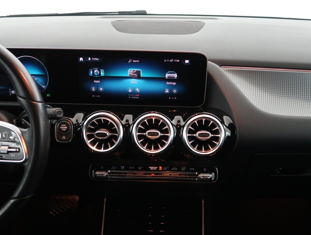 Mercedes-Benz B