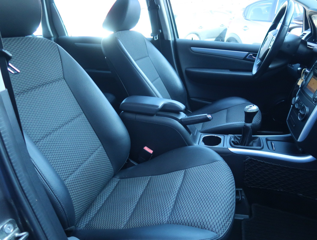 Mercedes-Benz B