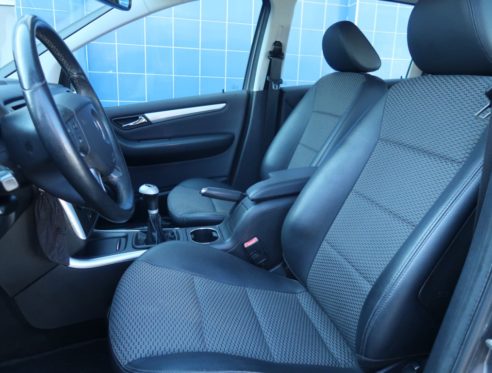 Mercedes-Benz B