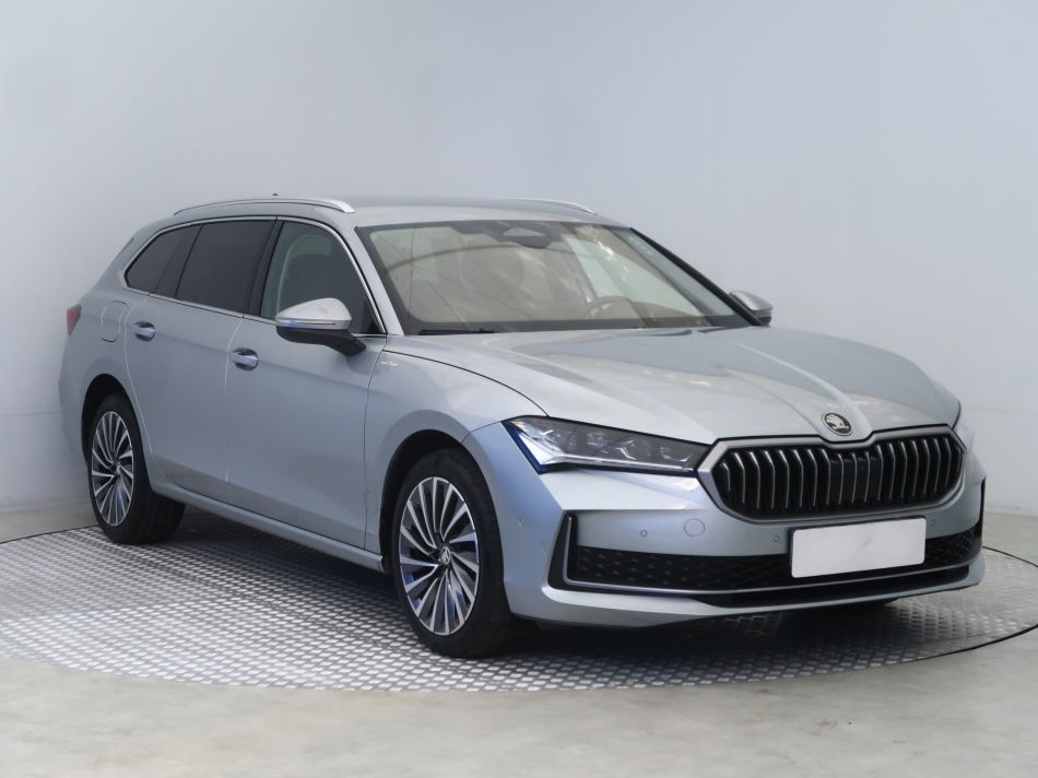 Skoda Superb - 2024