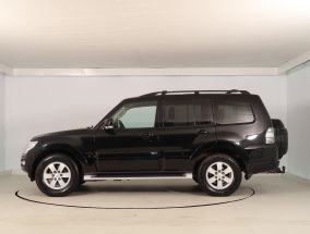 Mitsubishi Pajero - 2015