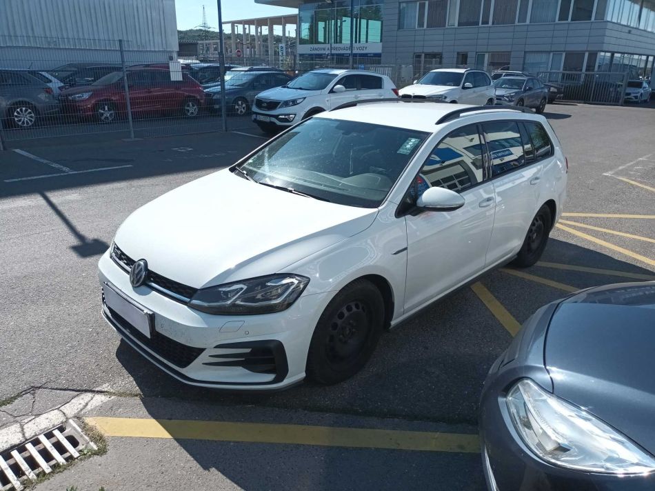Volkswagen Golf - 2018