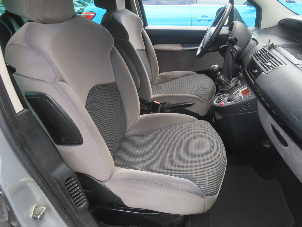 Citroen C8