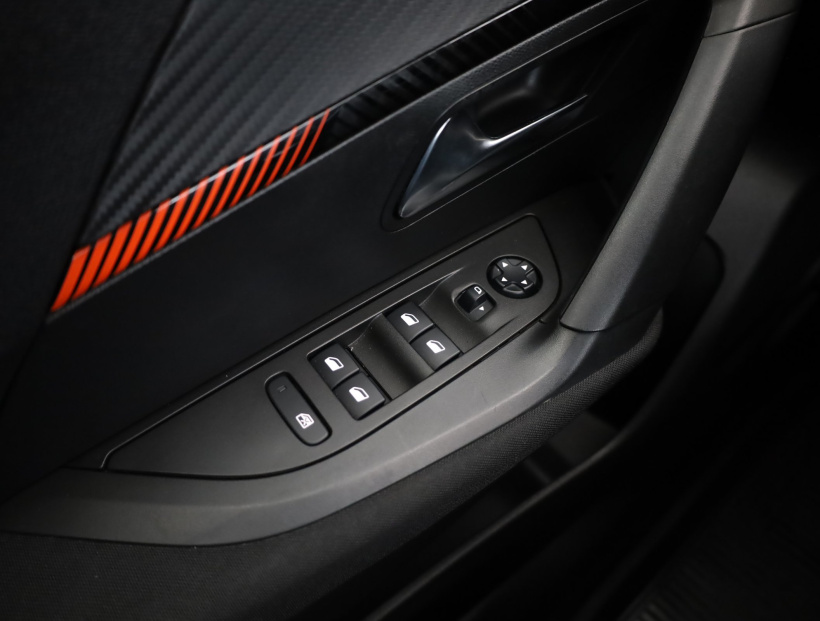 Peugeot 2008, 2021