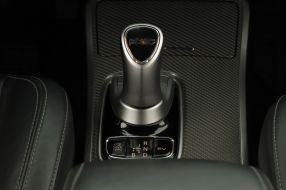Mitsubishi Outlander - 2020