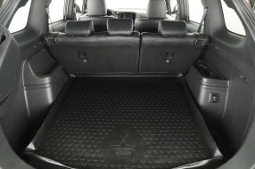 Mitsubishi Outlander - 2020