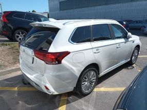 Mitsubishi Outlander - 2020