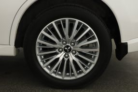 Mitsubishi Outlander - 2020