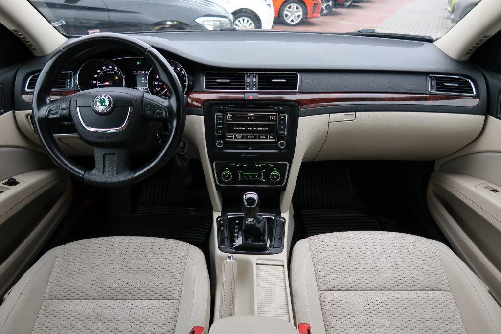 Škoda Superb