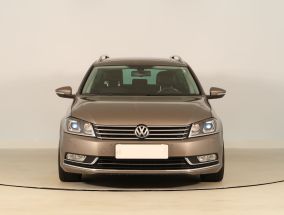Volkswagen Passat - 2011