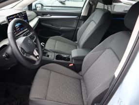 Volkswagen Golf - 2024