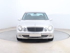 Mercedes-Benz E - 2005