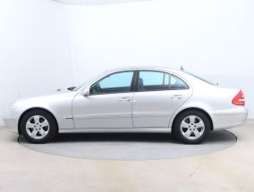 Mercedes-Benz E - 2005