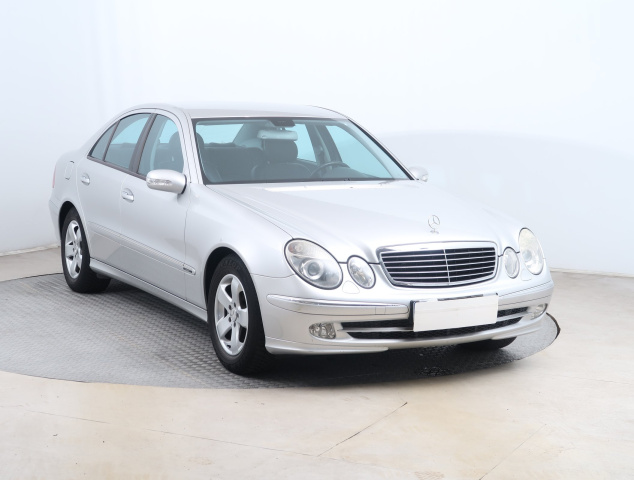 Mercedes-Benz E 2005