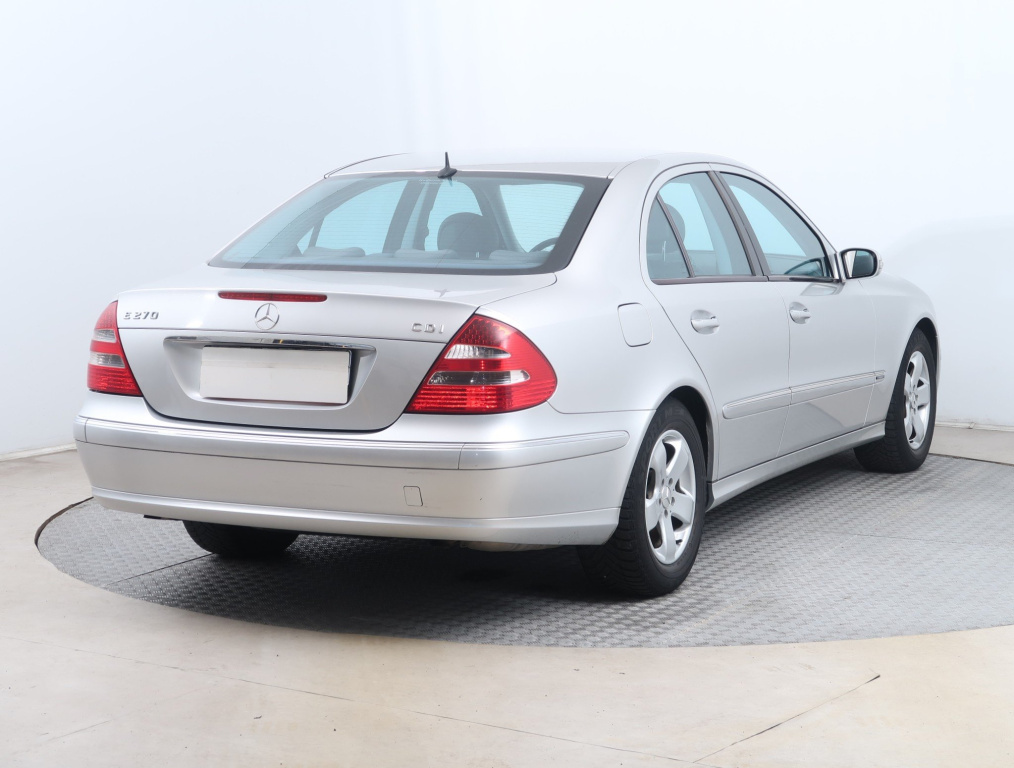Mercedes-Benz E
