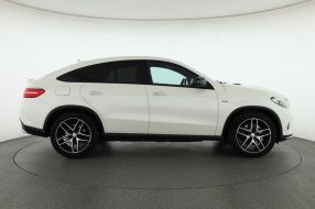 Mercedes-Benz GLE - 2016
