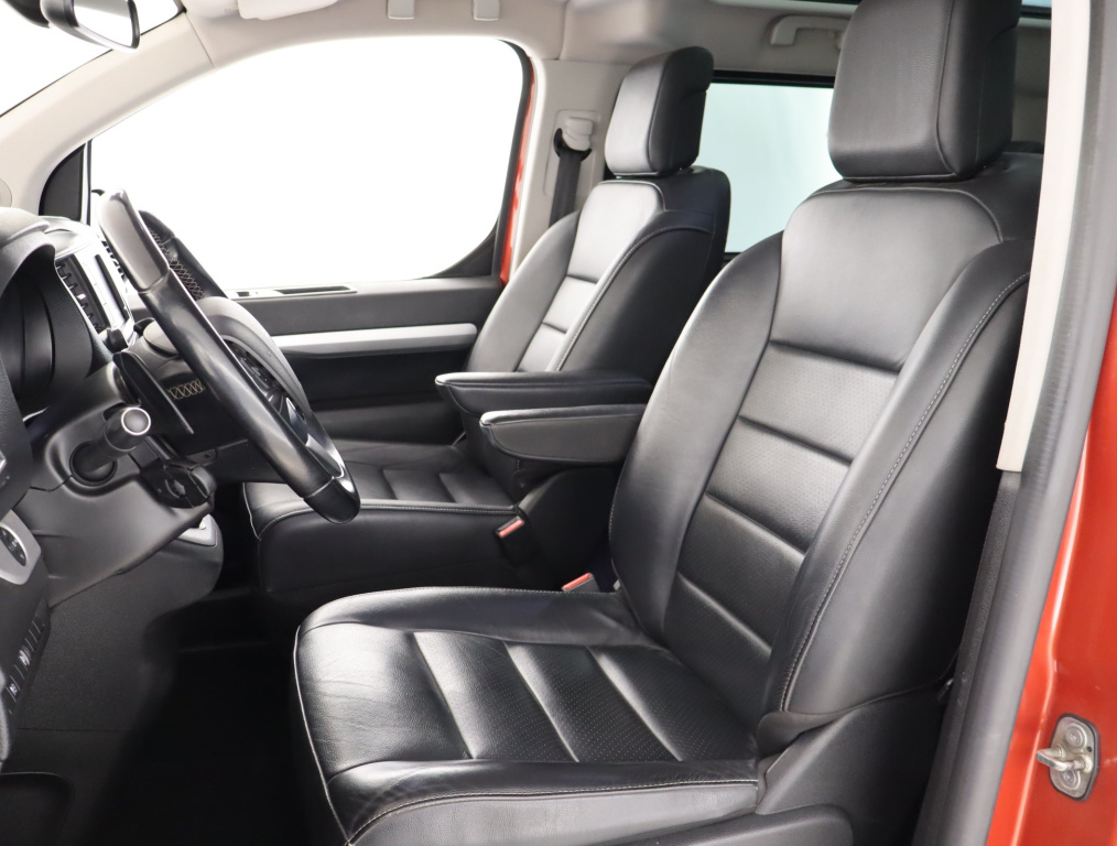 Peugeot Traveller