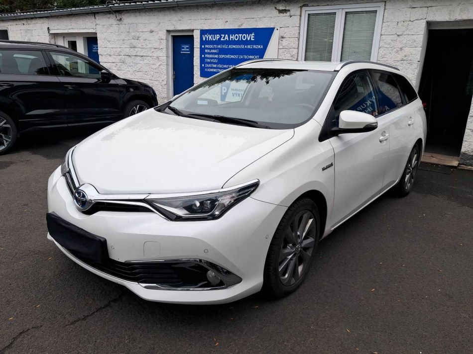 Toyota Auris - 2015