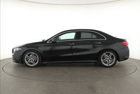 Mercedes-Benz A - 2021