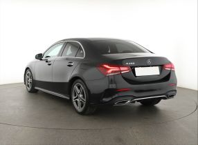 Mercedes-Benz A - 2021