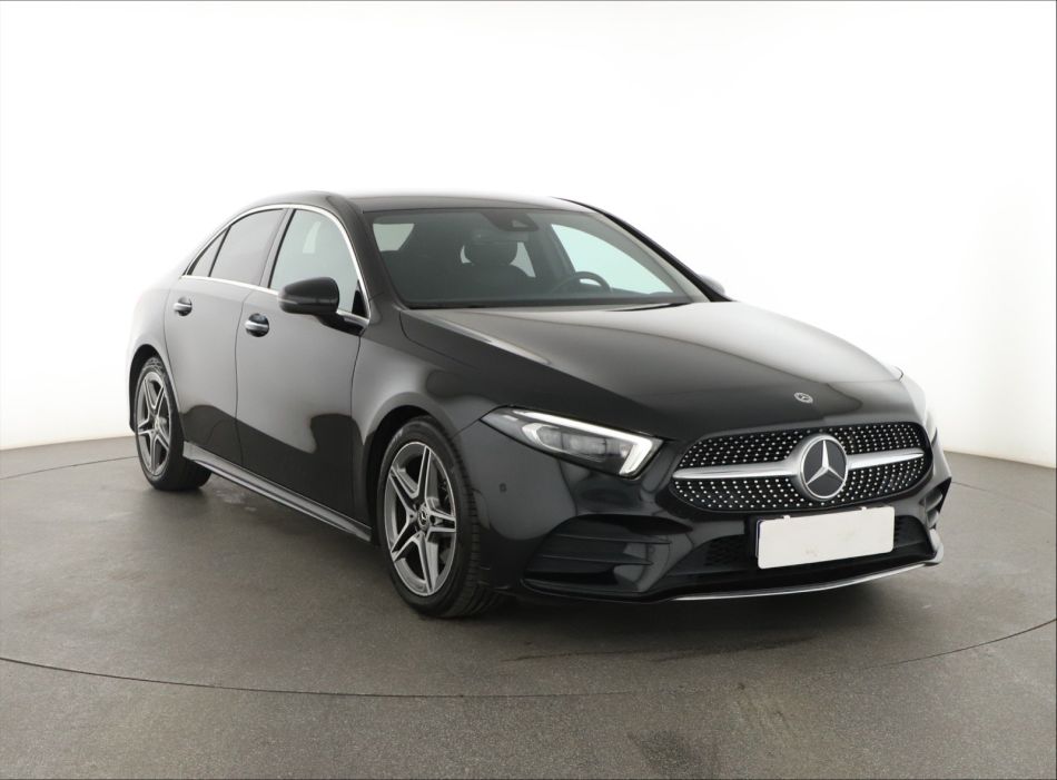 Mercedes-Benz A - 2021