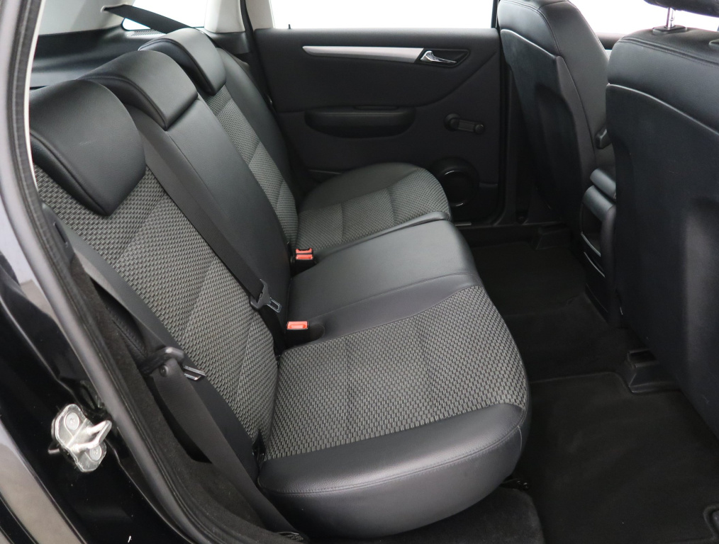 Mercedes-Benz B