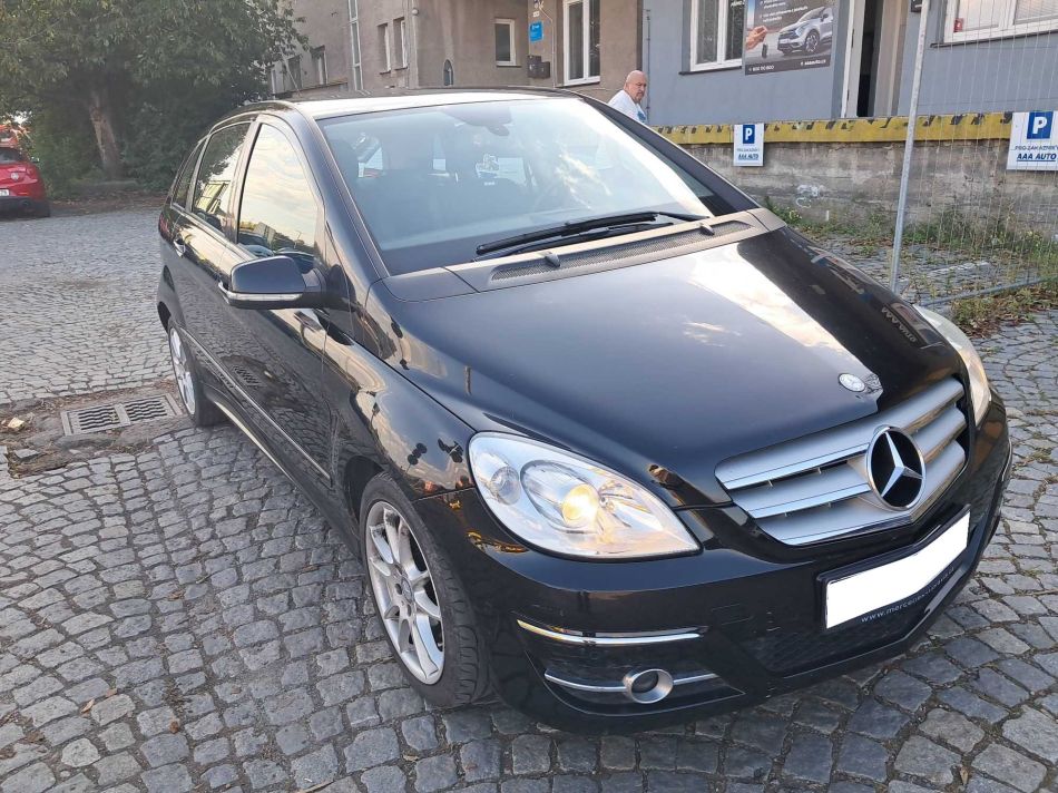Mercedes-Benz B - 2009