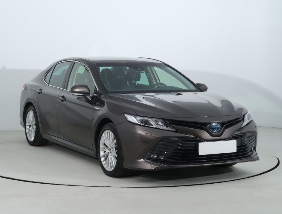 Toyota Camry - 2021