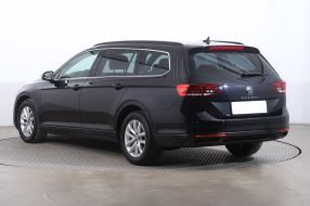 Volkswagen Passat - 2021