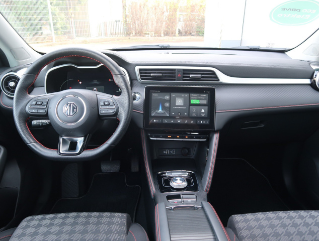 MG ZS SUV EV 50.3 kWh