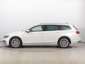Volkswagen Passat - 2021