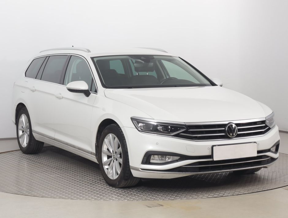 Volkswagen Passat - 2021