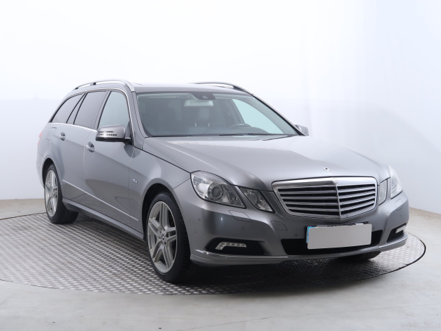 Mercedes-Benz E 2010