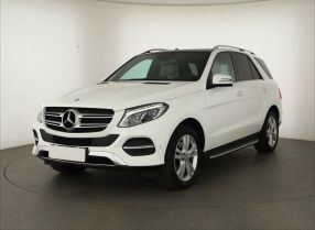 Mercedes-Benz GLE - 2016