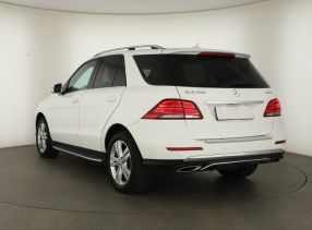 Mercedes-Benz GLE - 2016