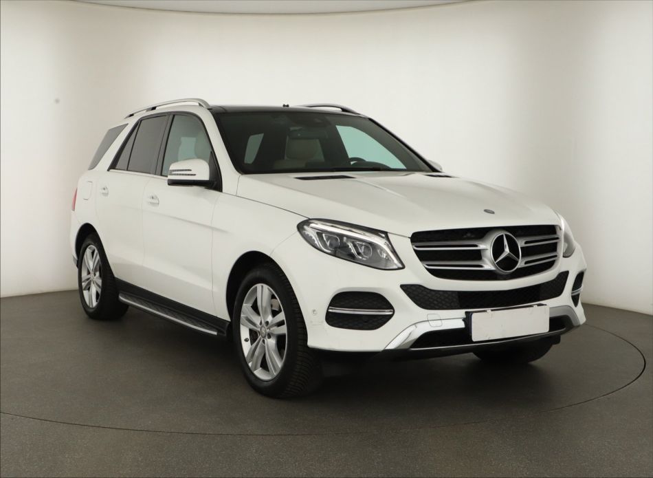 Mercedes-Benz GLE - 2016