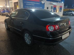 Volkswagen Passat - 2010