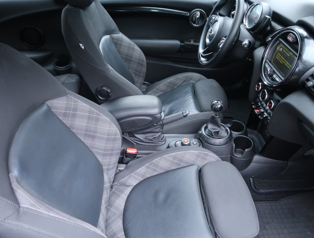 MINI 3-door