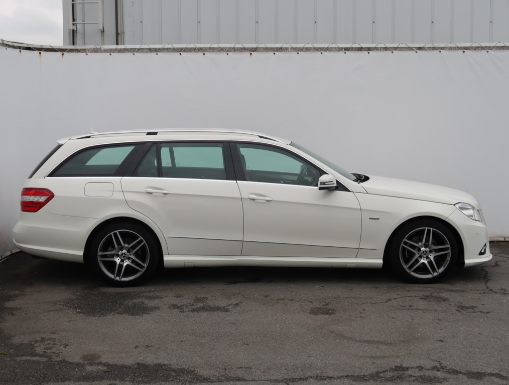 Mercedes-Benz E